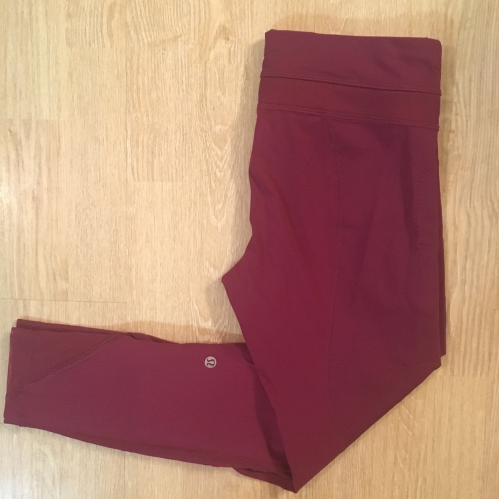 Lululemon Maroon 7/8 Tights LIKE NEW